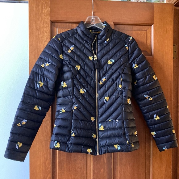 STUNNING LIKE NEW JOULES CHEVRON QUILTED SHORT PUFFER JACKET - Picture 1 of 4